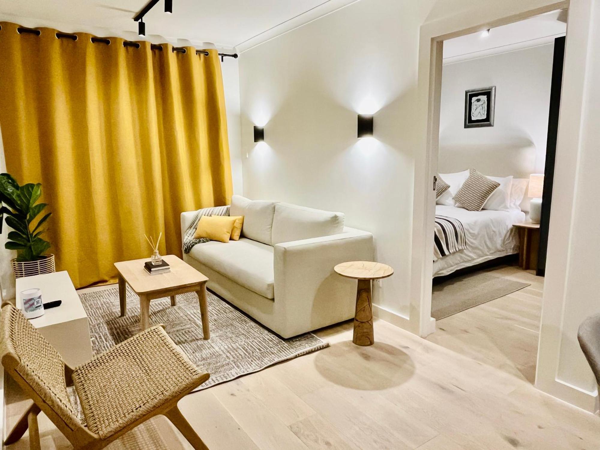 Apartment Stylish 1-full Bedroom With A Separate Living Room, Workspace And Kitchen Close To The And V&a In