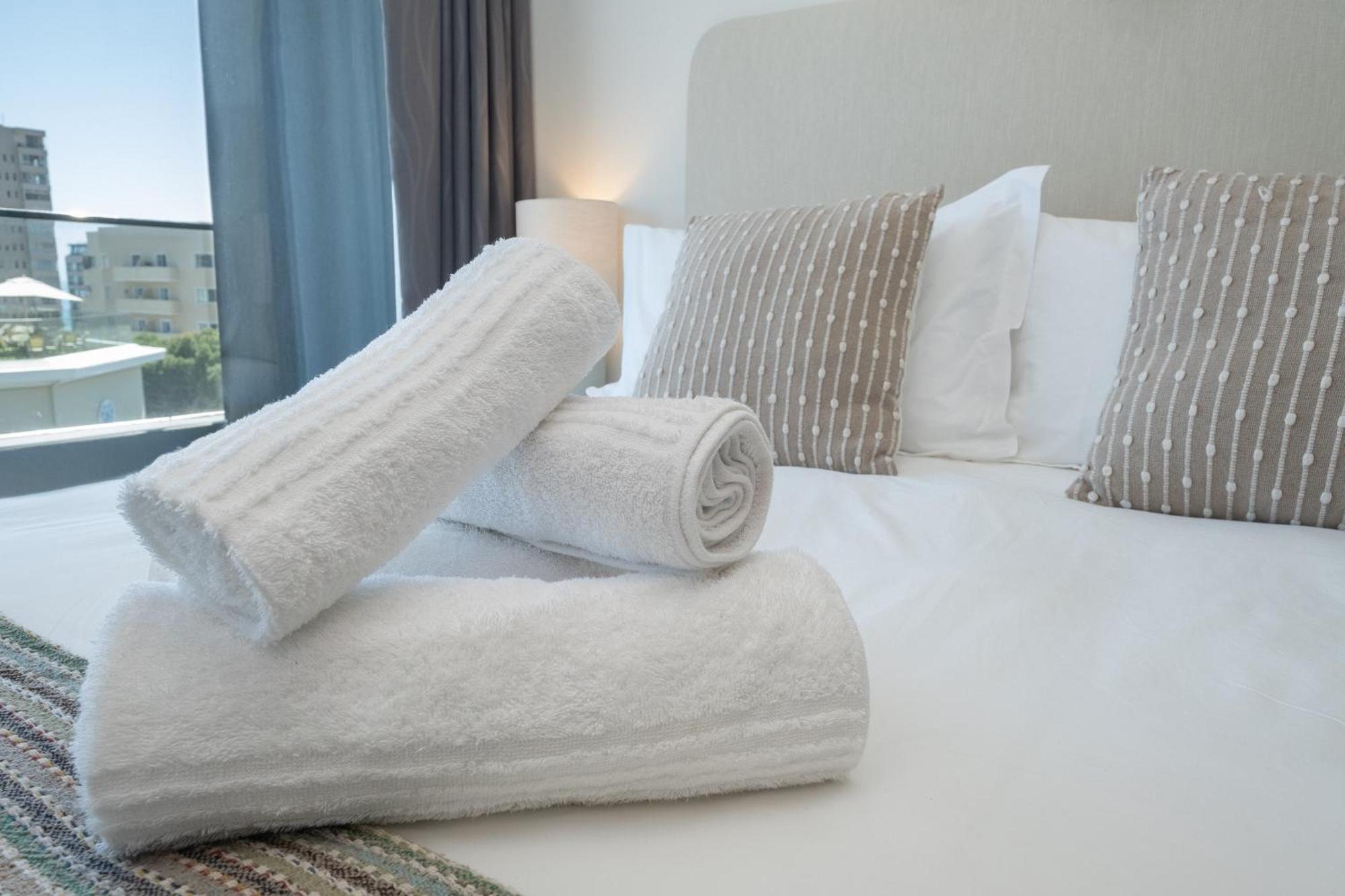 Apartment Stylish 1-full Bedroom With A Separate Living Room, Workspace And Kitchen Close To The And V&a In *