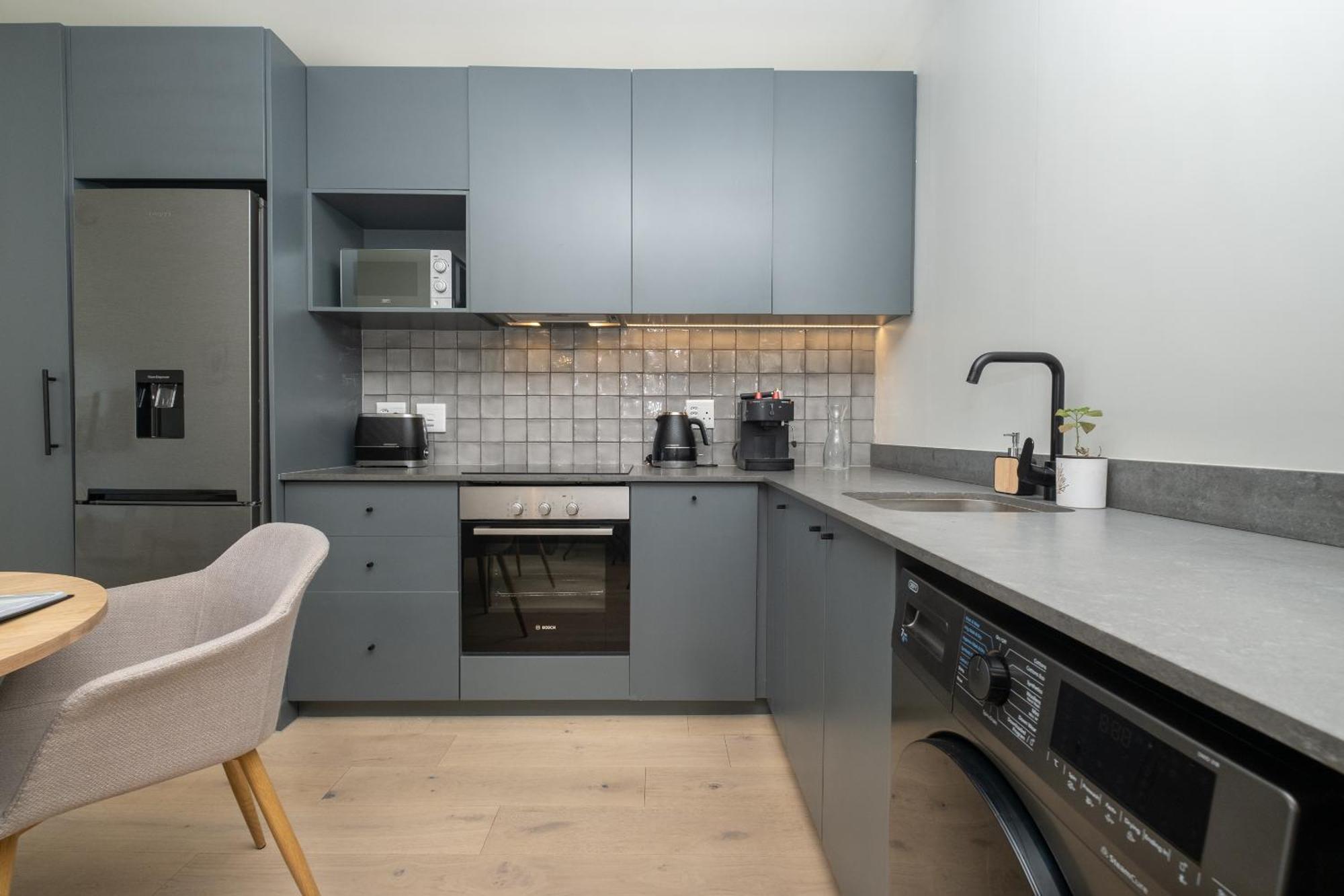 Stylish 1-full Bedroom With A Separate Living Room, Workspace And Kitchen Close To The And V&a In Cape Town